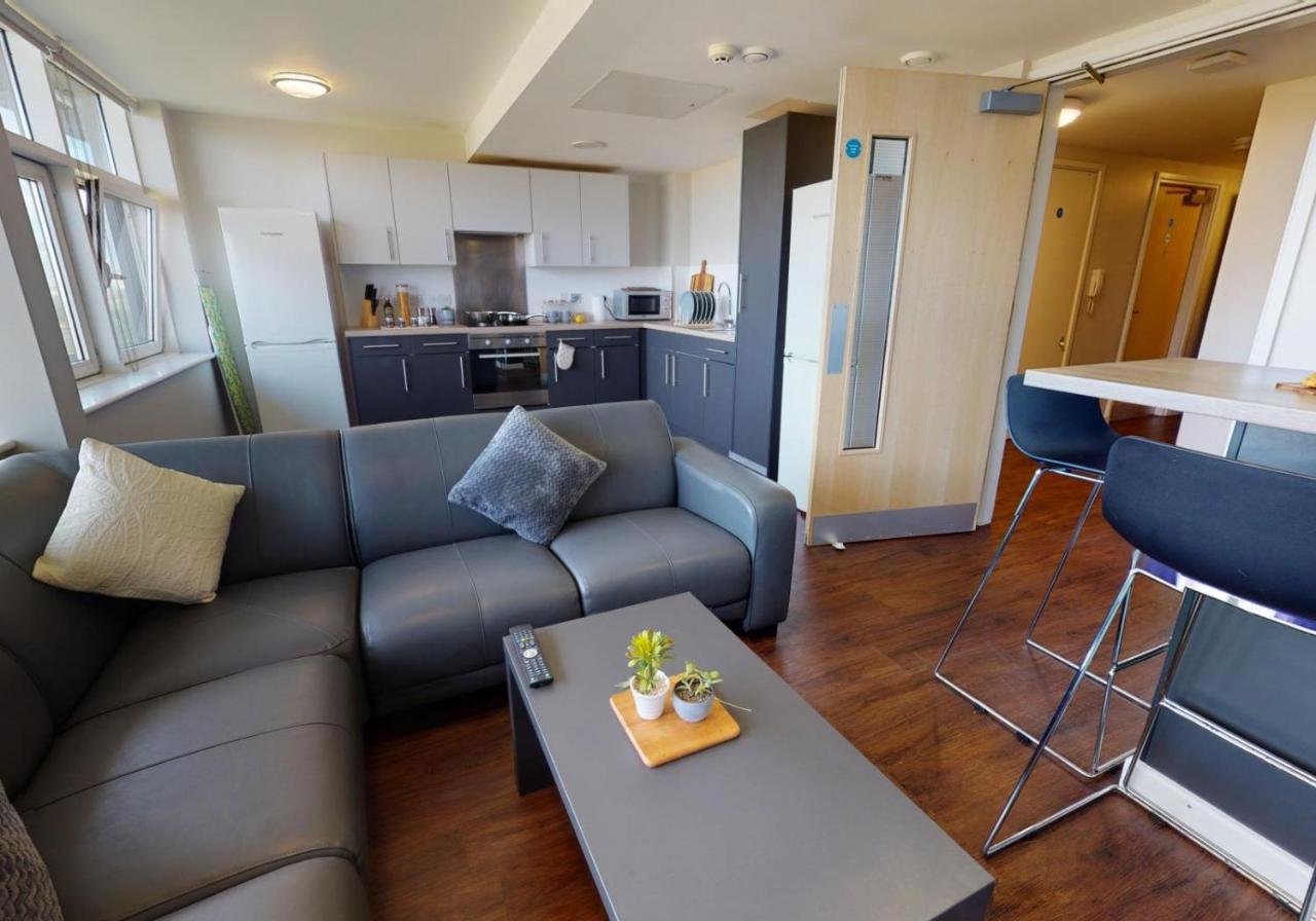 Private Bedrooms With Shared Kitchen And Studios At Iq Tufnell House In London Bagian luar foto