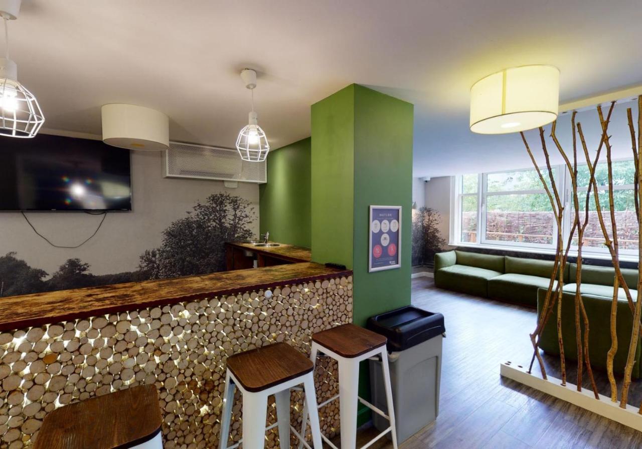 Private Bedrooms With Shared Kitchen And Studios At Iq Tufnell House In London Bagian luar foto